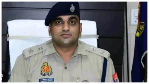Bareilly News: एसएसपी अनुराग आर्य ने चलाई तबादला एक्सप्रेस, 28 निरीक्षक और 12 दरोगाओं का हुआ तबादला Bareilly News: एसएसपी अनुराग आर्य ने चलाई तबादला एक्सप्रेस, 28 निरीक्षक और 12 दरोगाओं का हुआ तबादला