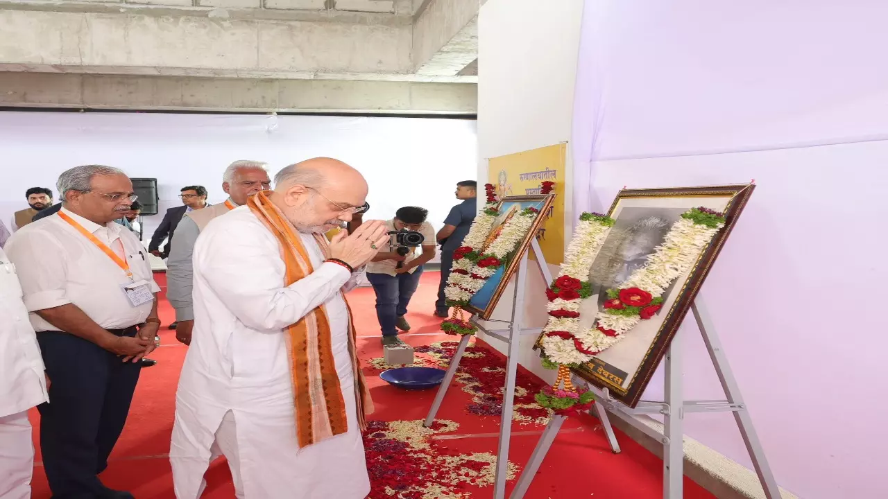 Amit Shah Visit Gujarat: अमित शाह और भूपेंद्र पटेल ने किया त्रिभुवन कोऑपरेटिव यूनिवर्सिटी का शिलान्यास, सहकारी क्षेत्र में लाएंगे क्रांति!
