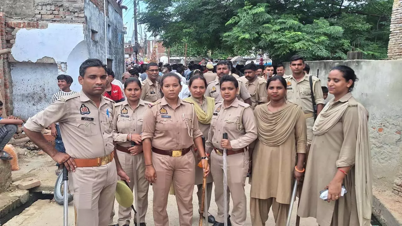 lakhimpur-kheri-taziya-julus-clash-pathrao-2025