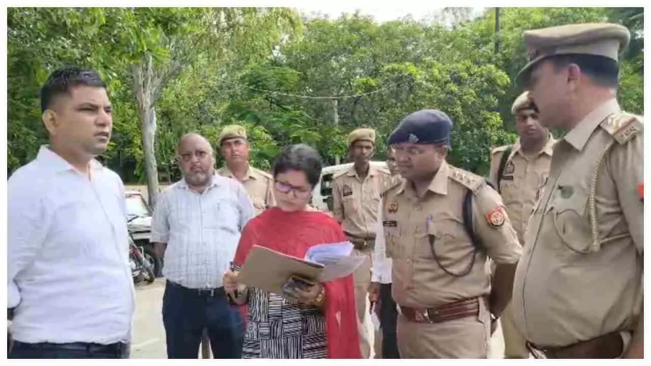 Kannauj News: किशोरी से दुष्कर्म प्रयास मामले में सपा नेता नवाब सिंह यादव पर कुर्की की बड़ी कार्रवाई, 91 लाख की संपत्ति जब्त