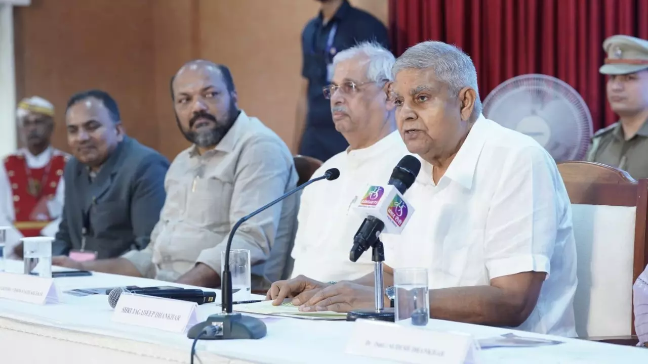 उपराष्ट्रपति जगदीप धनखड़ ने रिटायर्ड जजों को पद देने पर उठाए सवाल, सरकार की भूमिका भी बनी चर्चा का विषय