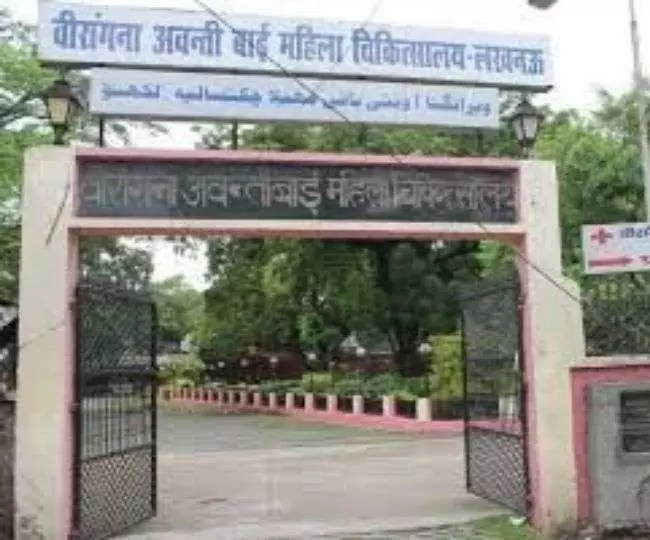 Lucknow news: डफरिन अस्पताल में लगी आग, बाल बाल बचे मरीज
