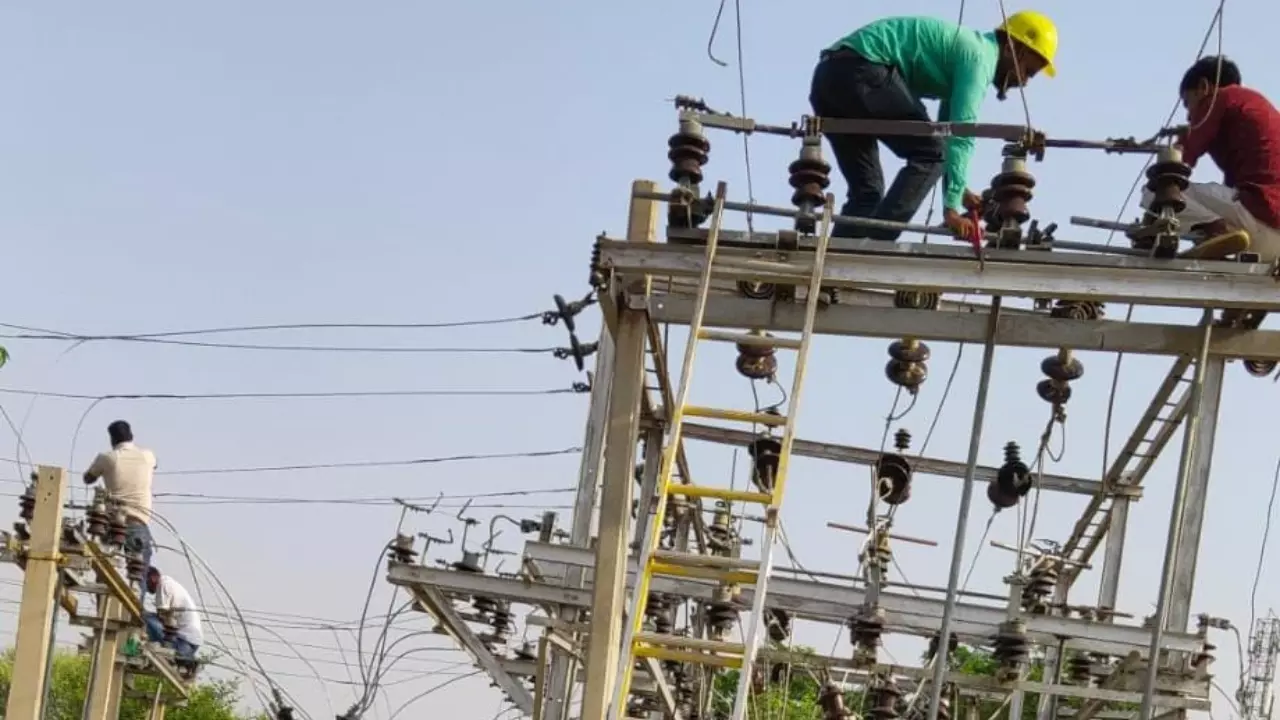 Hapur News: हापुड़ की कॉलोनियों में तीन दिन तक बिजली कटौती, 10 हजार परिवार होंगे प्रभावित