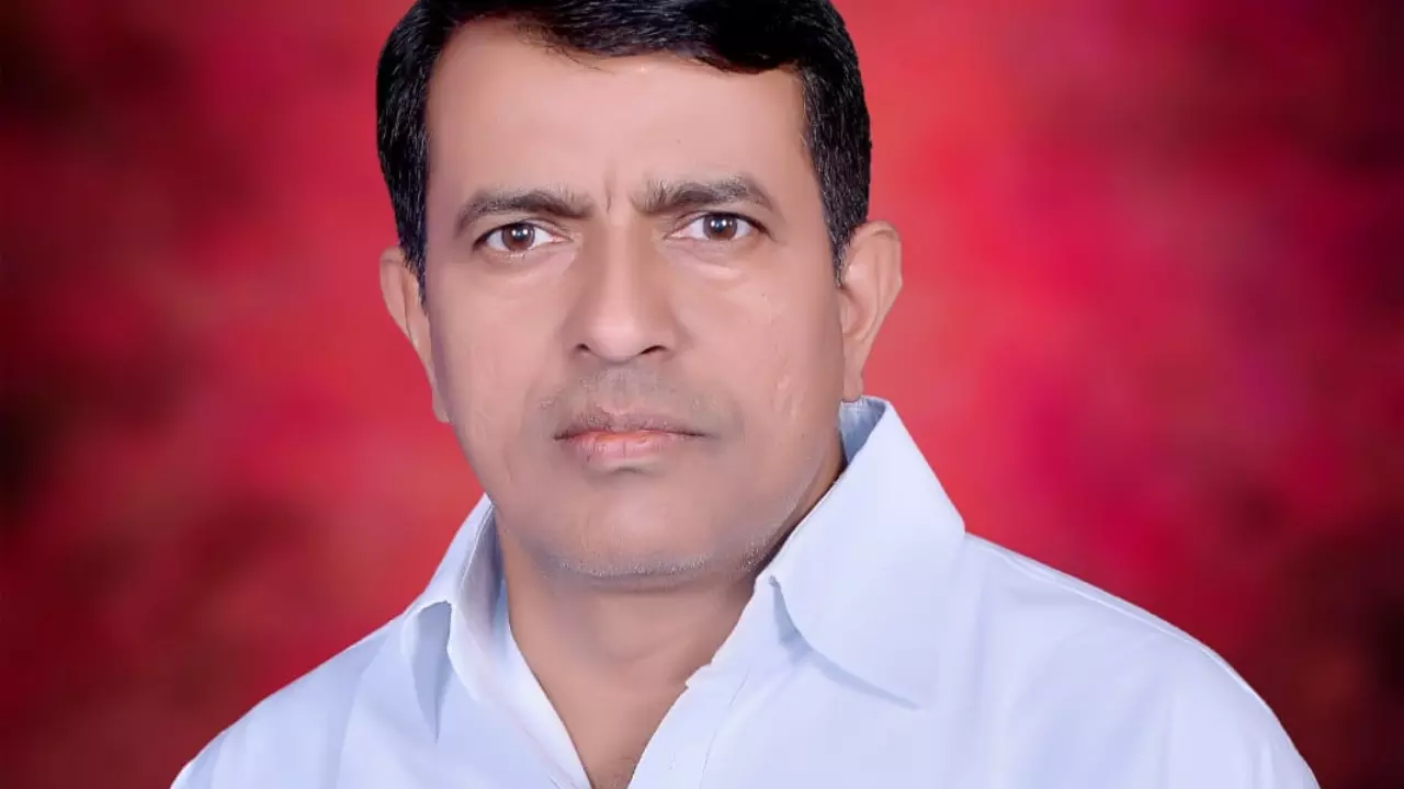 Chandauli News: कर्मठ वकील और समाजसेवी राम जियावन यादव ने पूरे किए जीवन के 50 स्वर्णिम वर्ष