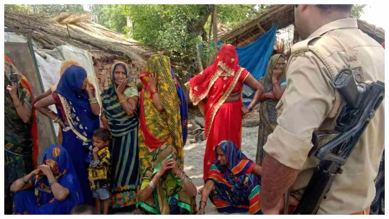 Unnao News: सफीपुर (उन्नाव) के फतेहपुर चौरासी में बहादुरी की मिसाल: भतीजी को बचाने में शबनम ने गंवाई जान