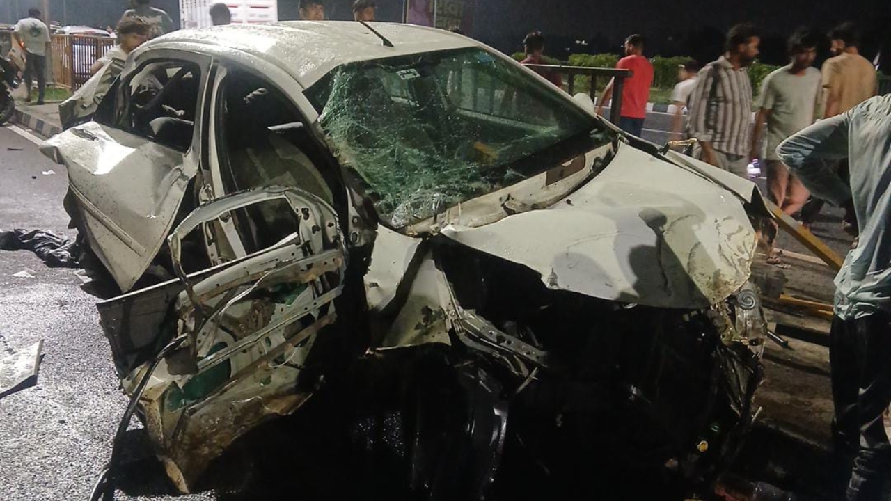 Uncontrolled car overturned after hitting the divider two youths died ...