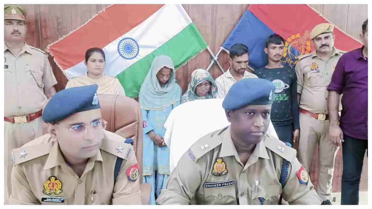 Bulandshahr News: बुलंदशहर:यात्रियों से लूटपाट और बंद घरों में चोरी करने वाले दो खाना बदोश दंपति गिरफ्तार
