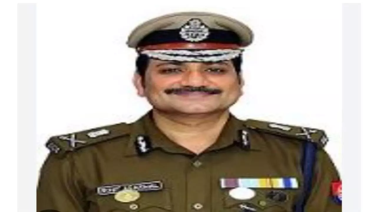 Varanasi News: वाराणसी पुलिस कमिश्नरेट में लापरवाही बरतने वाले नौ थाना प्रभारी चिन्हित
