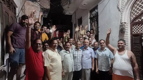 Hapur News: हापुड़ के चाहकमाल मोहल्ले में बिजली संकट से जनजीवन अस्त-व्यस्त, नाराज़ नागरिकों ने बुलाई आपात बैठक Hapur News: हापुड़ के चाहकमाल मोहल्ले में बिजली संकट से जनजीवन अस्त-व्यस्त, नाराज़ नागरिकों ने बुलाई आपात बैठक