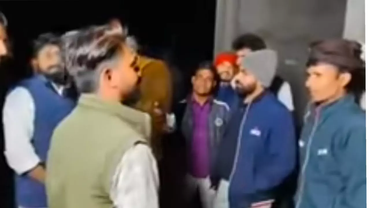 Bank of Baroda Mein Khata Khulayo Song Singer Bank of Baroda Mein Khata Khulayo Song Singer