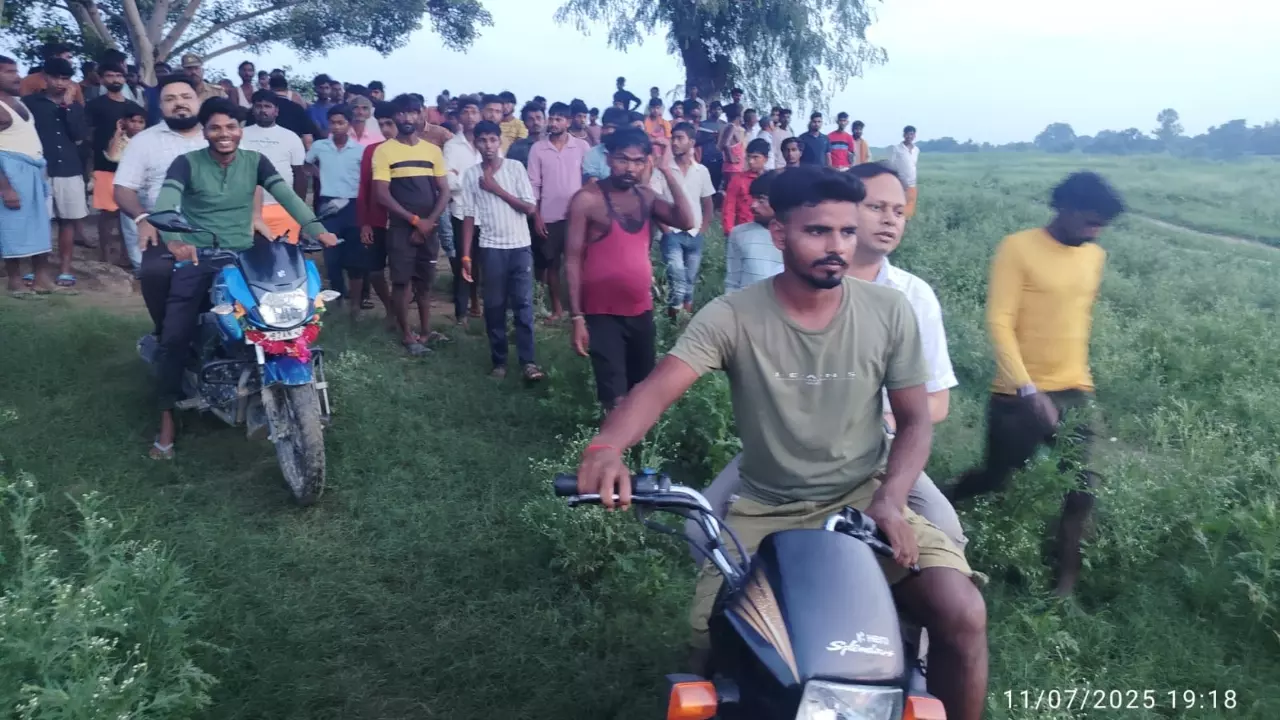Etah News: पानी में डूबने के दो दर्दनाक हादसे: 14 वर्षीय किशोर का शव बंबा में मिला, अधेड़ व्यक्ति काली नदी में डूबा, परिवारों में मचा कोहराम