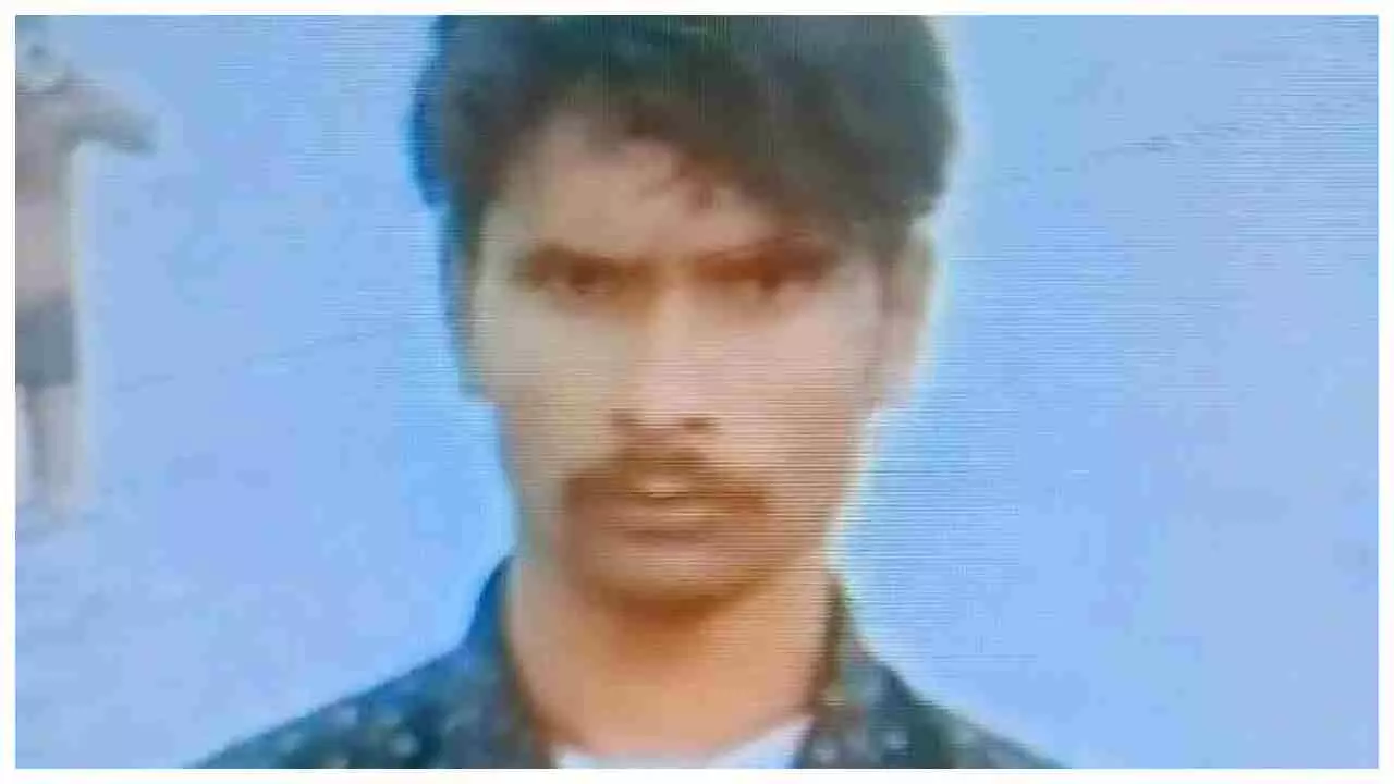 Mainpuri News: युवक का शव फंदे पर लटका मिला, पुलिस जांच में जुटी