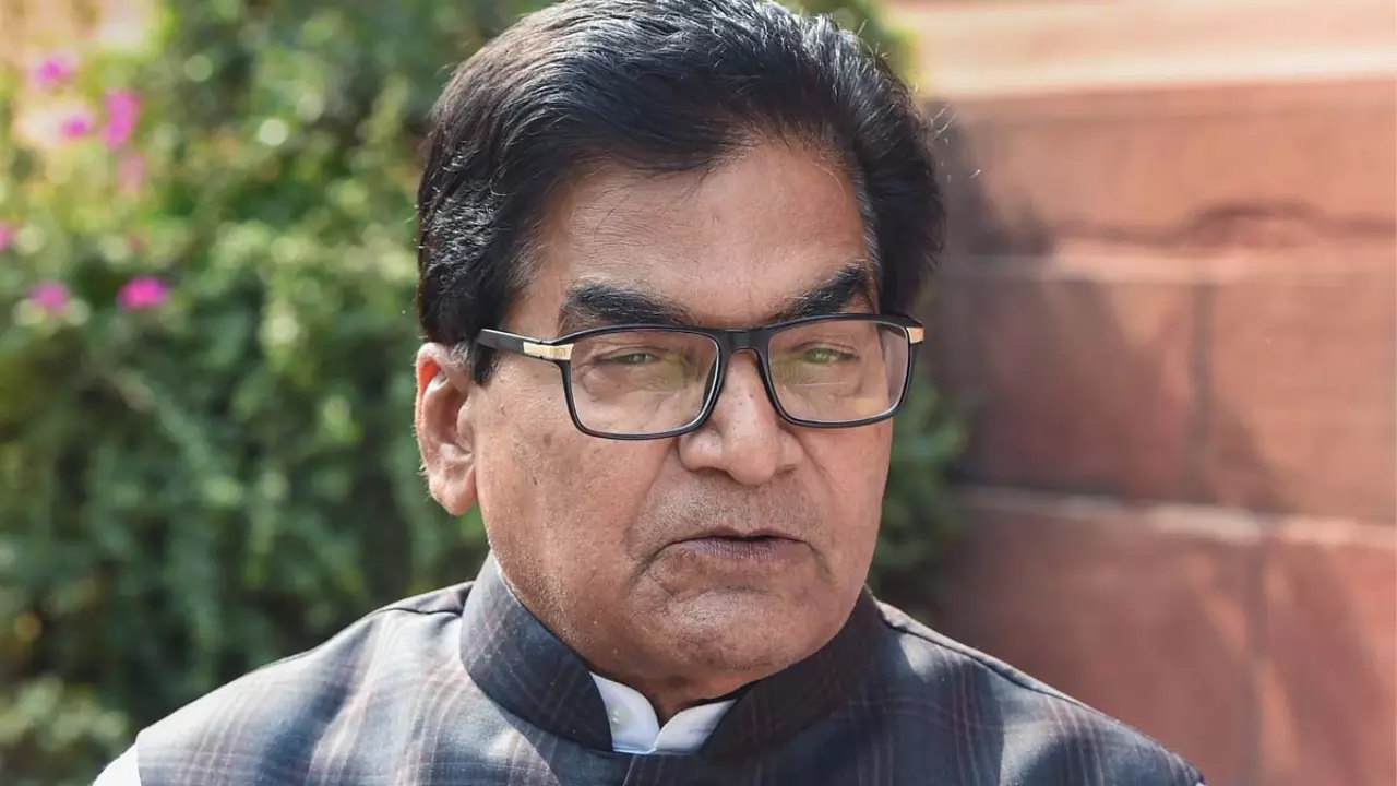 सपा सांसद राम गोपाल यादव के नाम का फर्जी ट्वीट जवाब सोशल मीडिया पर वायरल, अब सच आया सामने