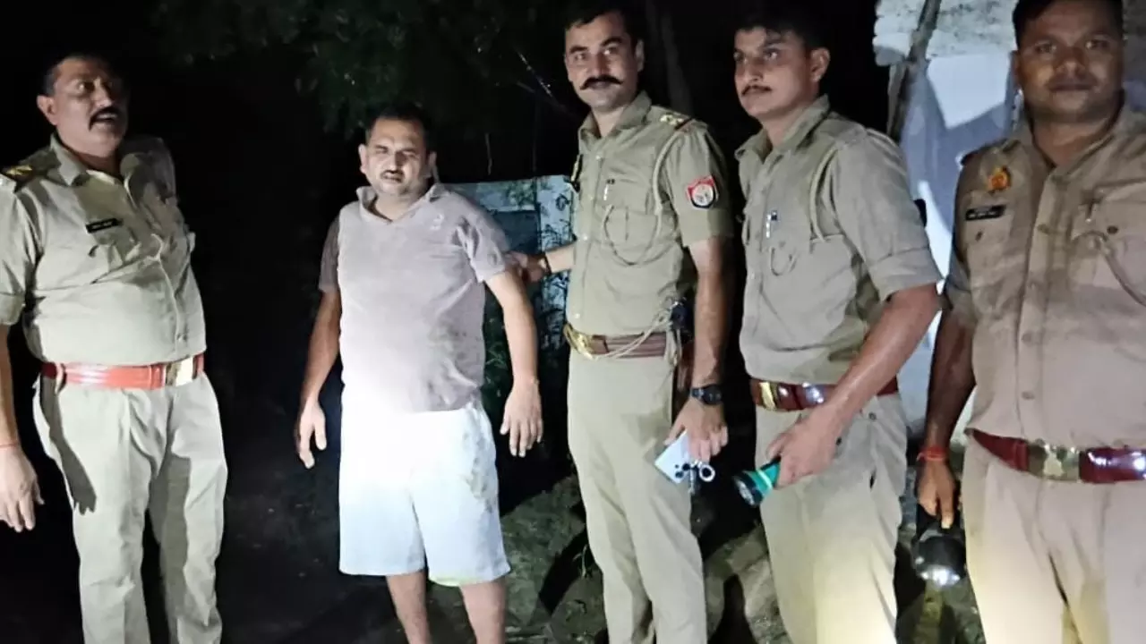 Etawah News: बकरी चोरों के साथ पुलिस की मुठभेड़, एक को लगी गोली, दूसरा फरार