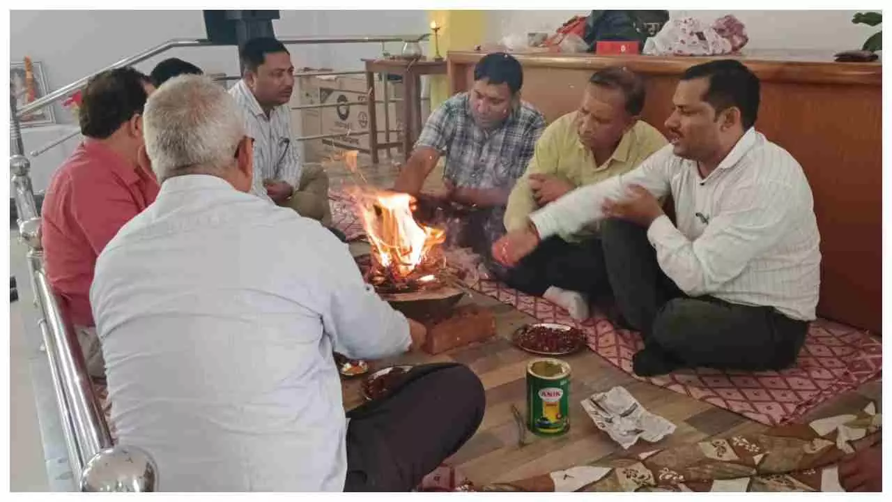 Jaunpur News: हवन और वैदिक पूजन के साथ राजा हरपाल सिंह महाविद्यालय में नए शैक्षणिक सत्र का शुभारंभ