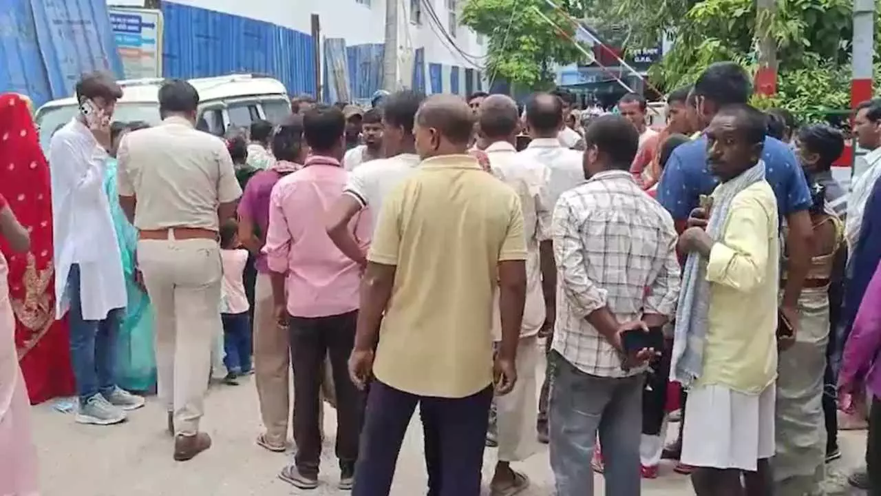 Bihar Begusarai Murder: मर्डर पे मर्डर! बिहार में कानून व्यवस्था की उठ रही अर्थिया, बेगूसराय में 3 लोगों पर हुई गोलियों की बरसात,1 की मौत