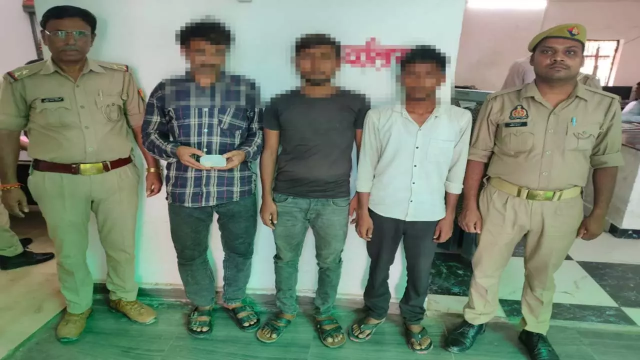 Police reveal burglary warrant, three accused arrested, yellow metal locket recovered
