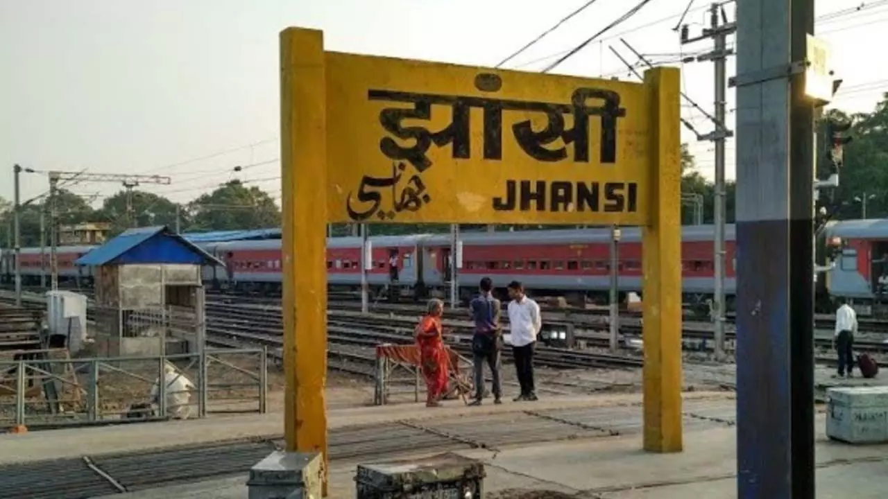 Jhansi: Rs 9 crore contract, Rs 15 crore fine - Negligence in cleaning arrangements at railway station
