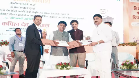 Chandauli News: युवाओं को रोजगार के लिए नहीं भटकना पड़ेगा, 200 से अधिक ट्रेडों में मिलेगी निःशुल्क ट्रेनिंग Chandauli News: युवाओं को रोजगार के लिए नहीं भटकना पड़ेगा, 200 से अधिक ट्रेडों में मिलेगी निःशुल्क ट्रेनिंग