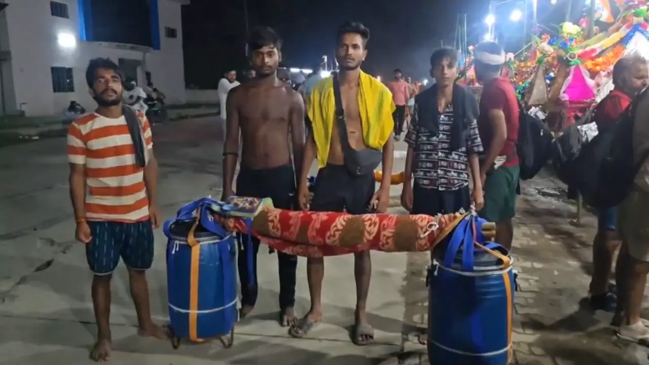 Baghpat News: भक्ति और श्रद्धा का प्रतीक बनेगा नीला ड्रम, कावड़िया ने डर को भगाने का लिया संकल्प