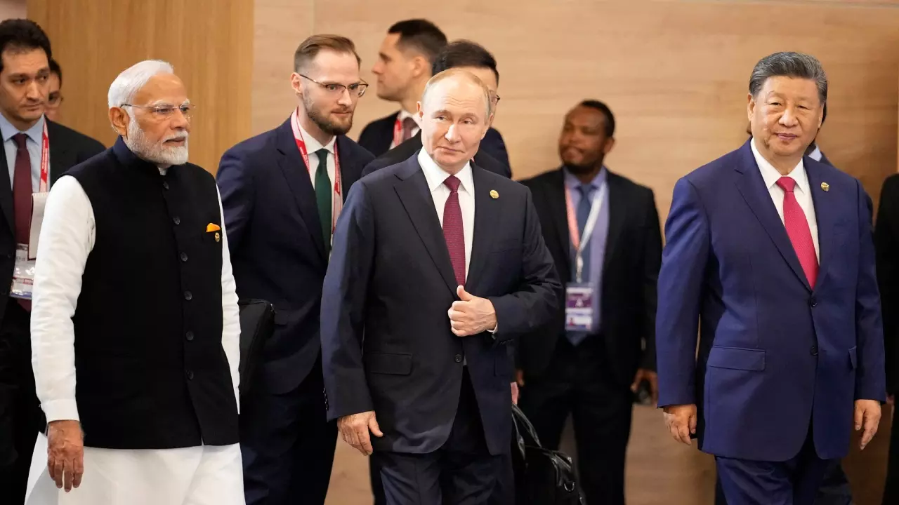 China को आखिरकार पड़ गई भारत की जरूरत, इस प्रोजेक्ट के लिये मांगा दिल्ली-मॉस्को का साथ