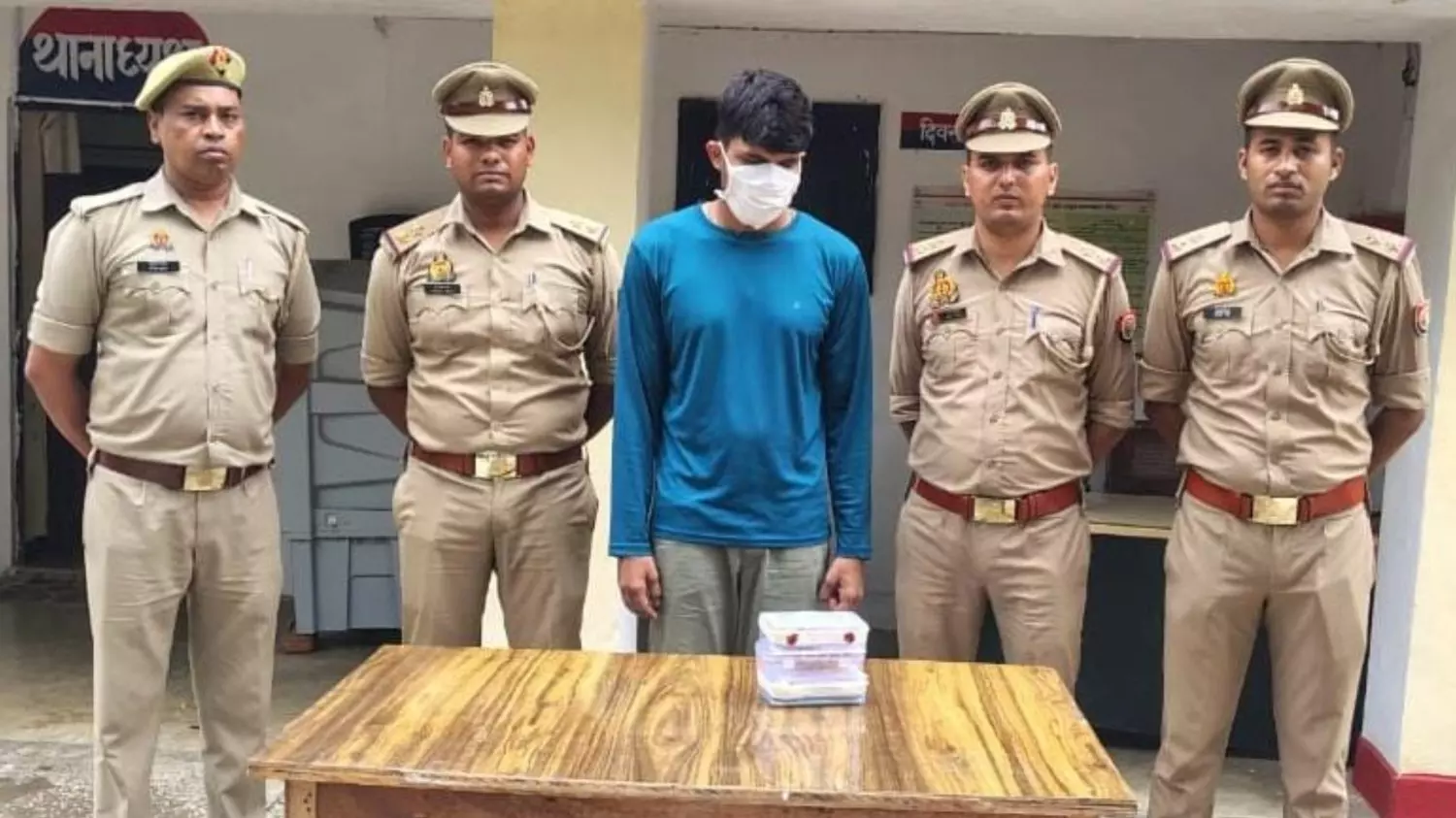 Lucknow News: ज्वेलर्स की दुकान से उड़ाई सोने की चेनें! CCTV और मुखबिर ने खेल किया फेल! लखनऊ पुलिस के हत्थे चढ़ा शातिर चोर