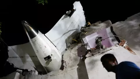 Ahemedabad Plane Crash: अभी जांच नहीं हुई है पूरी..., AAIB ने पायलट को दोषी बताने वाली विवादित प्रारंभिक रिपोर्ट को किया खारिज, कहा- फाइनल रिपोर्ट जल्द Ahemedabad Plane Crash: अभी जांच नहीं हुई है पूरी..., AAIB ने पायलट को दोषी बताने वाली विवादित प्रारंभिक रिपोर्ट को किया खारिज, कहा- फाइनल रिपोर्ट जल्द