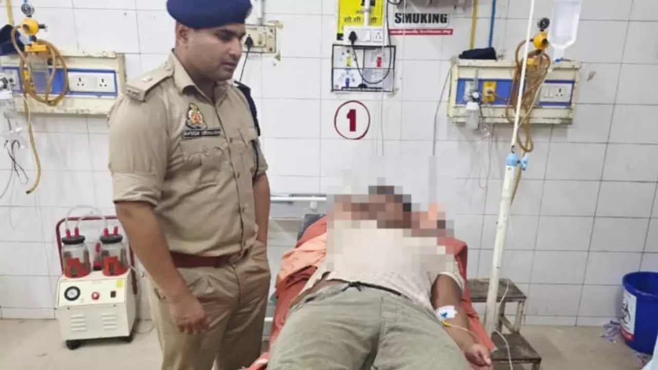 Jaunpur News: पुलिस मुठभेड़ में 25,000 का इनामी गोतस्कर घायल, गिरफ्तार