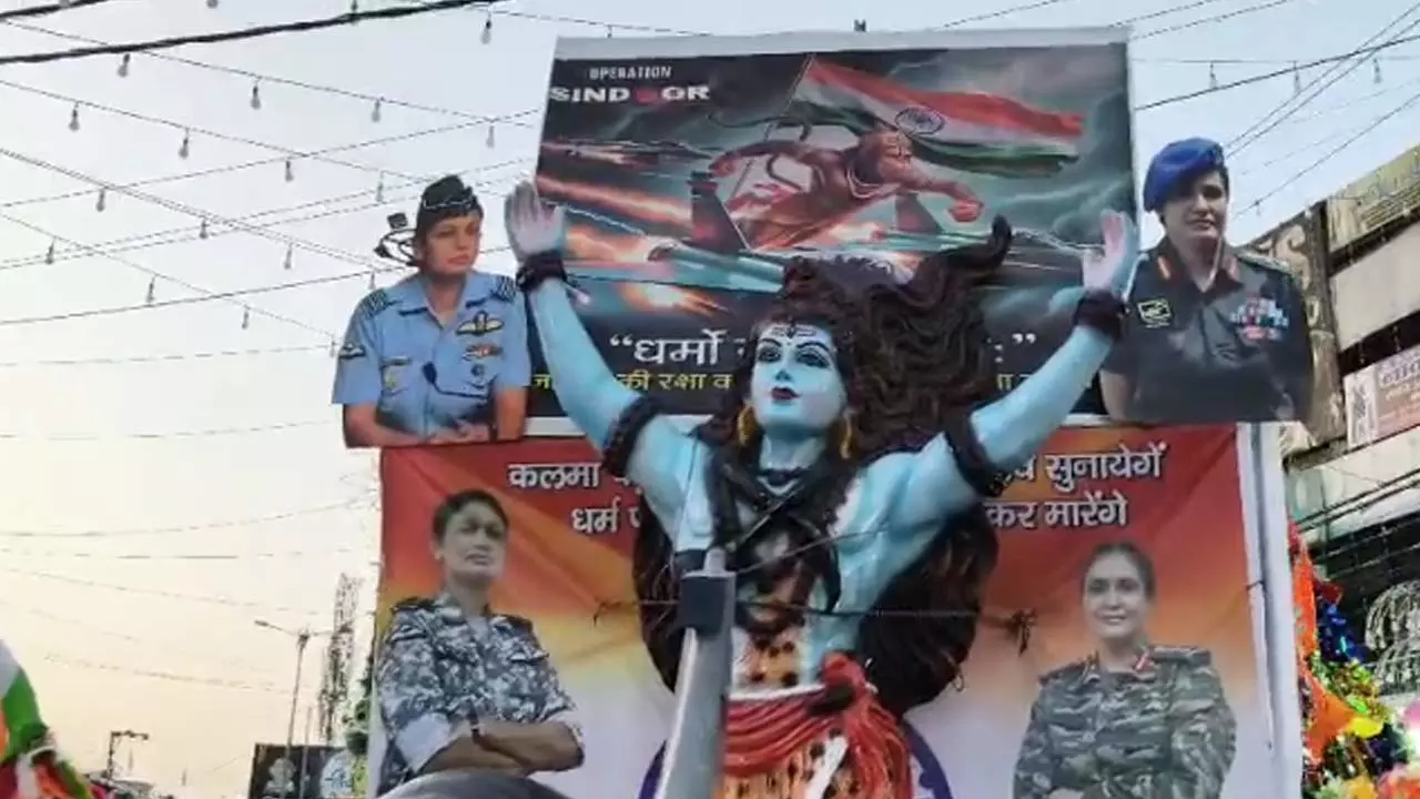 Muzaffarnagar News: कांवड़ यात्रा में दिखा ऑपरेशन सिंदूर का जोश: शिव भक्ति के संग राष्ट्र भक्ति की मिसाल बनी वीर महिला अधिकारियों को समर्पित