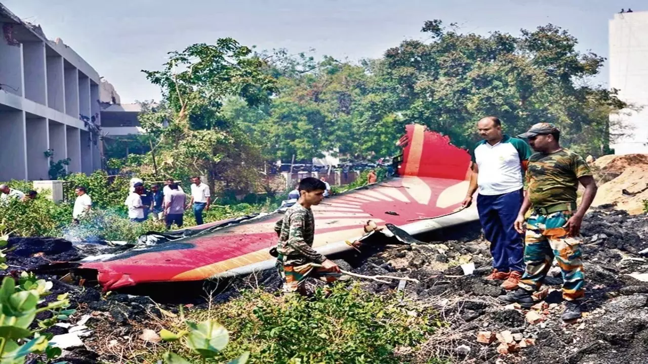 False report on Air India accident Pilots sent a strong notice to foreign media demanded an apology