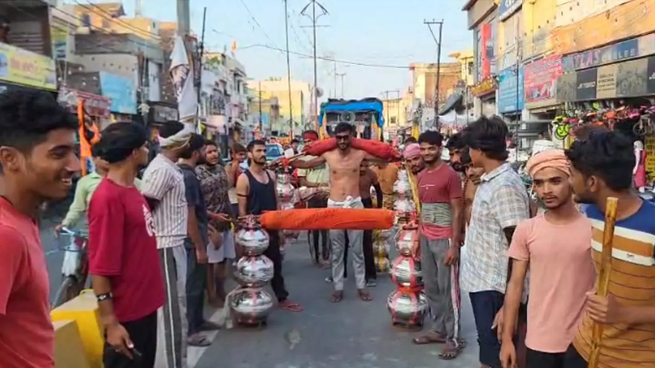 Sister reaches Kandia with 1100 liters of Gangajal to celebrate job in BSF