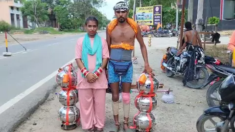 Shamli News:शादी के बाद निभाई मन्नत: नवविवाहित जोड़े ने 101 लीटर गंगाजल की कांवड़ लेकर भगवान भोलेनाथ को अर्पित किया जल