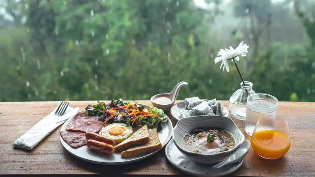 Monsoon Cravings Choose Healthy snacks