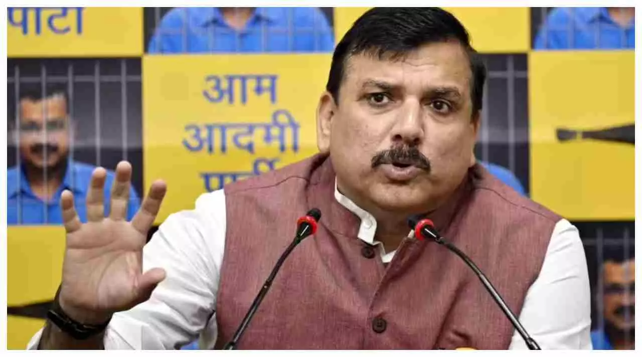 UP News: संसद में गूंजा यूपी के सरकारी स्कूलों का मुद्दा ! संजय सिंह ने राज्यसभा में नियम 267 के तहत दिया नोटिस, स्कूल बचाओ आंदोलन का किया ऐलान