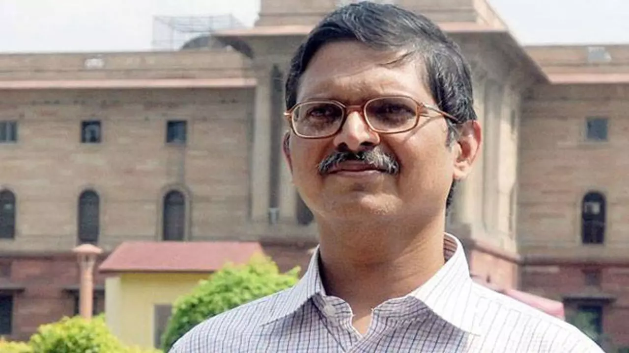 UP News: PWD विभाग में 1000 करोड़ का खेल? अमिताभ ठाकुर ने लगाए भ्रष्टाचार के गंभीर आरोप, CM योगी से जांच की मांग