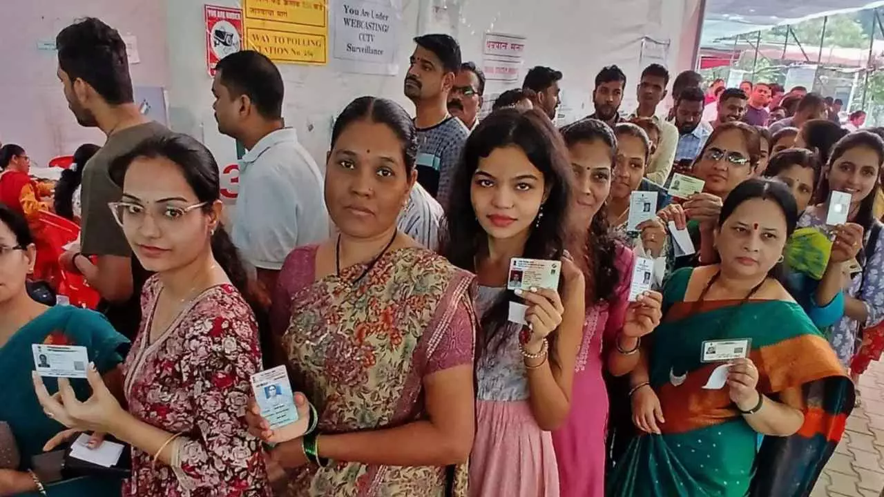 Bihar Voter Scam: बिहार में बड़ा झोल है! 43 लाख मतदाता संदिग्ध, 11 हजार का कोई नाम-निशान नहीं, क्या 2025 चुनाव में होगा अब तक का सबसे बड़ा वोट स्कैम?