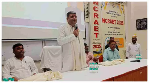Sonbhadra News: प्राविधिक शिक्षा मंत्री ने किया इंजीनियरिंग के छात्र-छात्राओं से संवाद, कहा-कालेज में प्रथम स्थान पाने वालों को मिलेगा सिंगापुर जाने का मौका Sonbhadra News: प्राविधिक शिक्षा मंत्री ने किया इंजीनियरिंग के छात्र-छात्राओं से संवाद, कहा-कालेज में प्रथम स्थान पाने वालों को मिलेगा सिंगापुर जाने का मौका