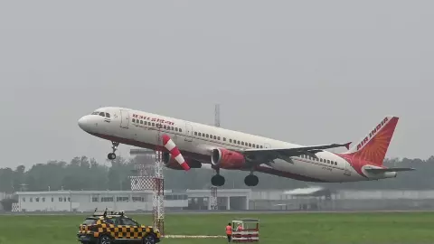 Air India flight from Calicut to Doha faced technical problem plane returned after 2 hours