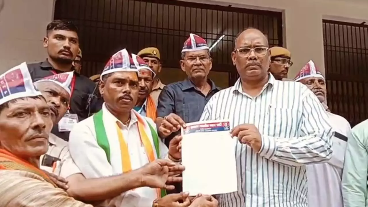 Crisis over education of village children: Movement against merger of primary schools intensifies