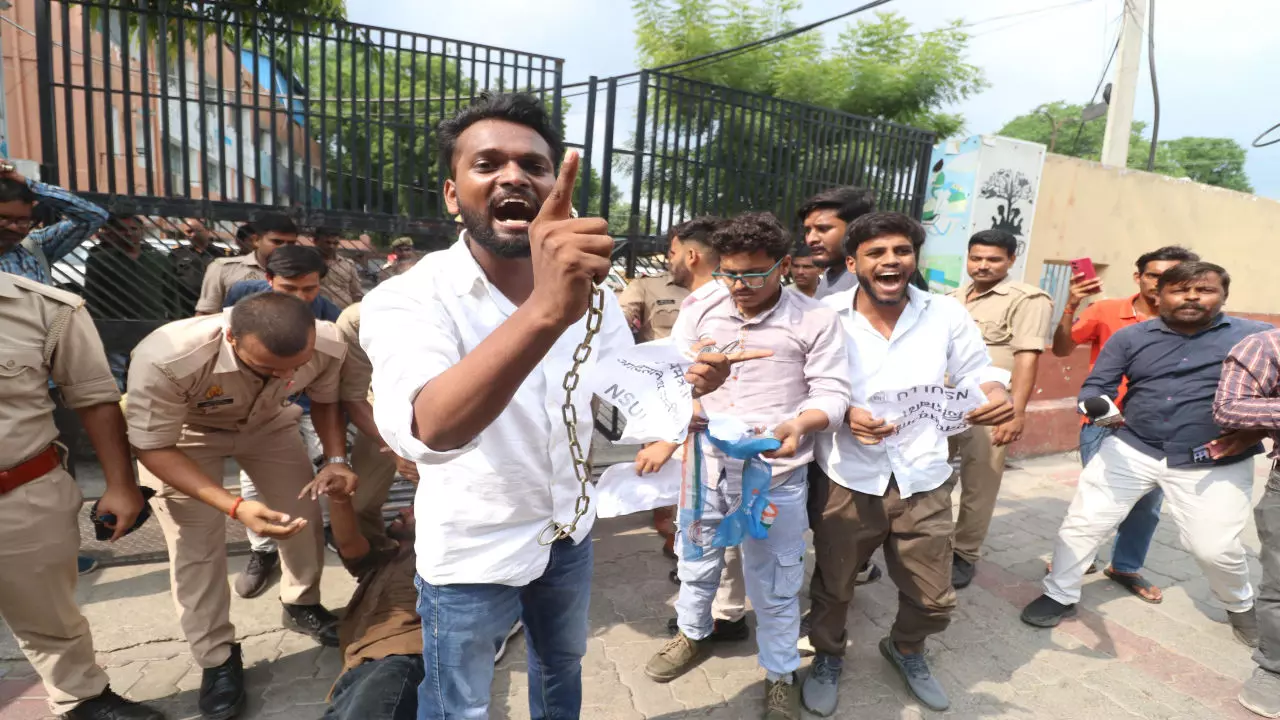 NSUI Protest in Lucknow