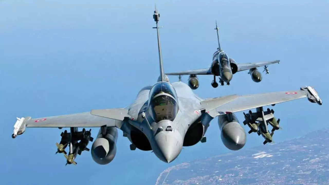 LAC पर बढ़ेगी भारत की ताकत! IAF खरीदेगा 5वीं पीढ़ी के लड़ाकू विमान, अमेरिका या रूस से हो सकती है डील