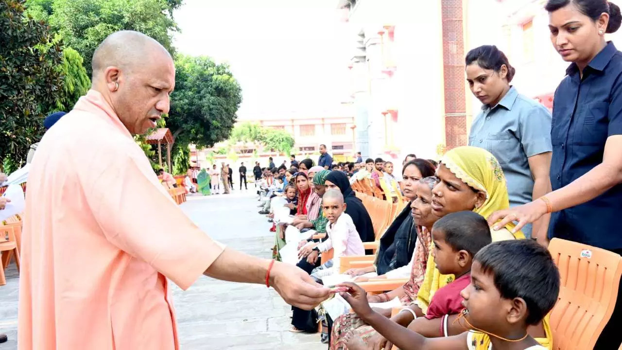 Gorakhpur News: जनता दर्शन में योगी का भरोसा, हर समस्या का तय समय में कराएंगे समाधान
