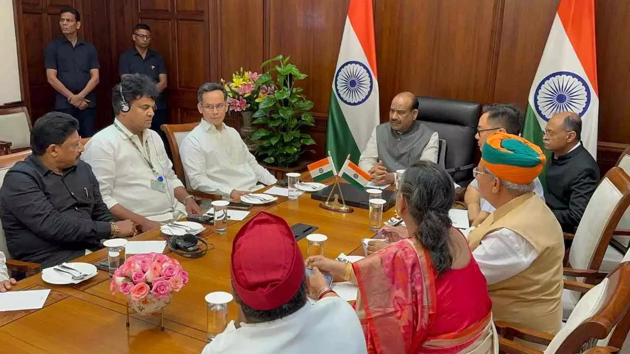 संसद में उठा तूफान अब होगा शांत? ऑपरेशन सिंदूर पर 16 घंटे की चर्चा तय, SIR पर नहीं होगी कोई बात