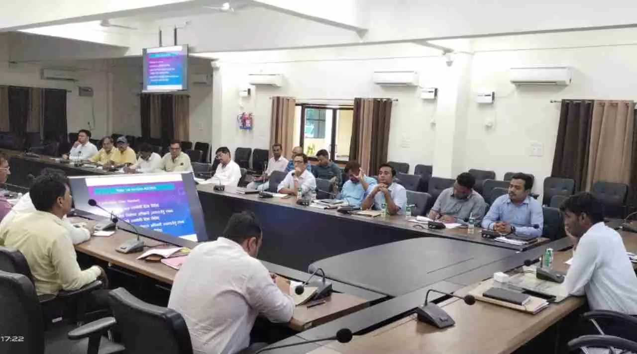 Chandauli News: चंदौली में त्रिस्तरीय पंचायत चुनाव 2026 की तैयारी तेज: मतदाता सूची पुनरीक्षण कार्यक्रम घोषित
