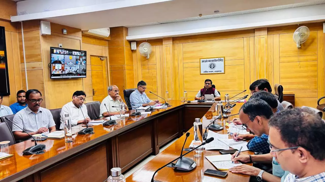 Power cut review meeting in Uttar Pradesh