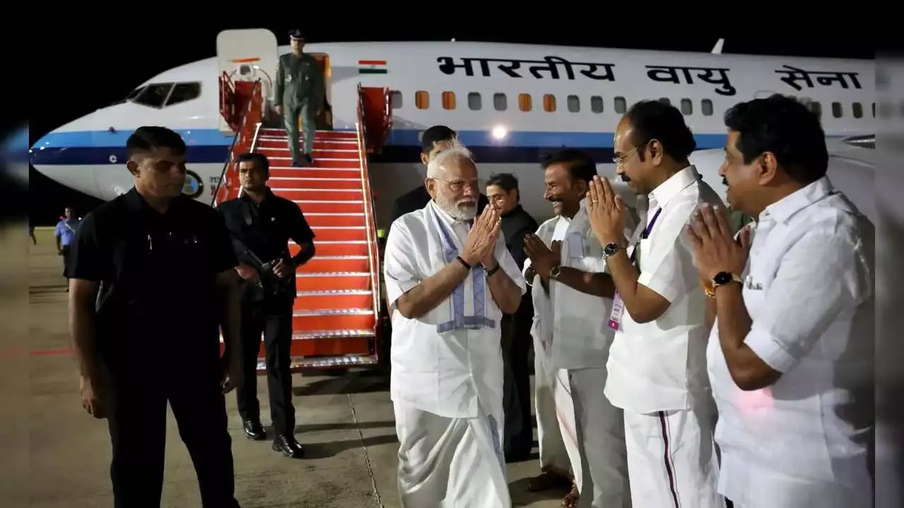 PM Modi के जय जयकार से गूंजा तमिलनाडु! राजेन्द्र चोल की धरती पर मोदी का ऐतिहासिक प्रणाम! हज़ार साल पुरानी विरासत को नया सम्मान