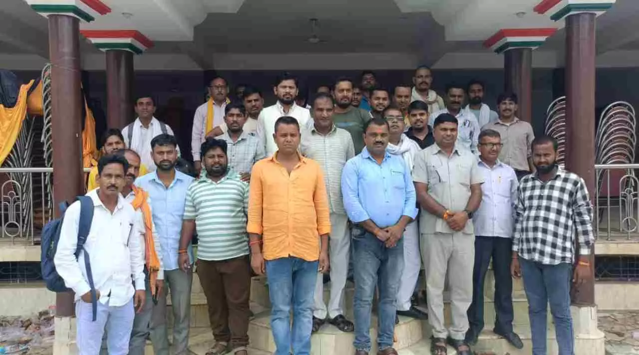 Kaushambi News: मंझनपुर के पत्रकारों ने एकजुट होकर किया मंथन, पत्रकार हितों पर हुई अहम चर्चा