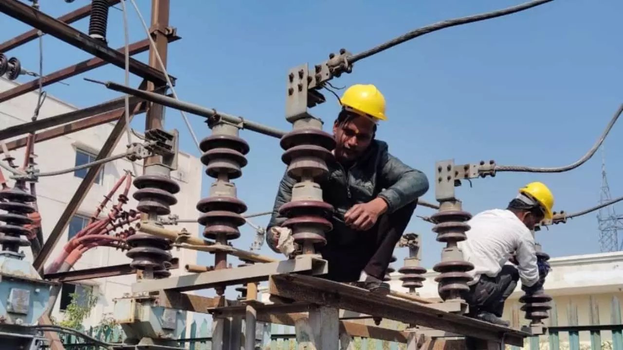 Kanpur News: कानपुर में आज बिजली कटौती, कई इलाकों में रहेगा शटडाउन