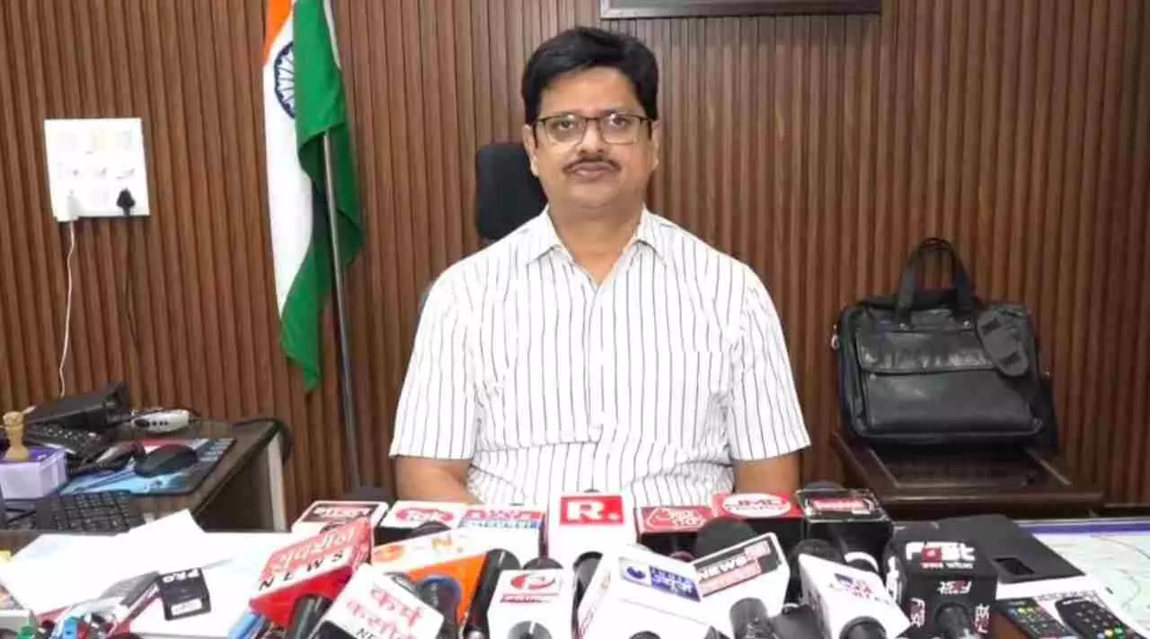 Kanpur News: बाराबंकी हादसे के बाद शिव मंदिरों में तीसरे सोमवार को विशेष सतर्कता, PAC और वॉलंटियर तैनात