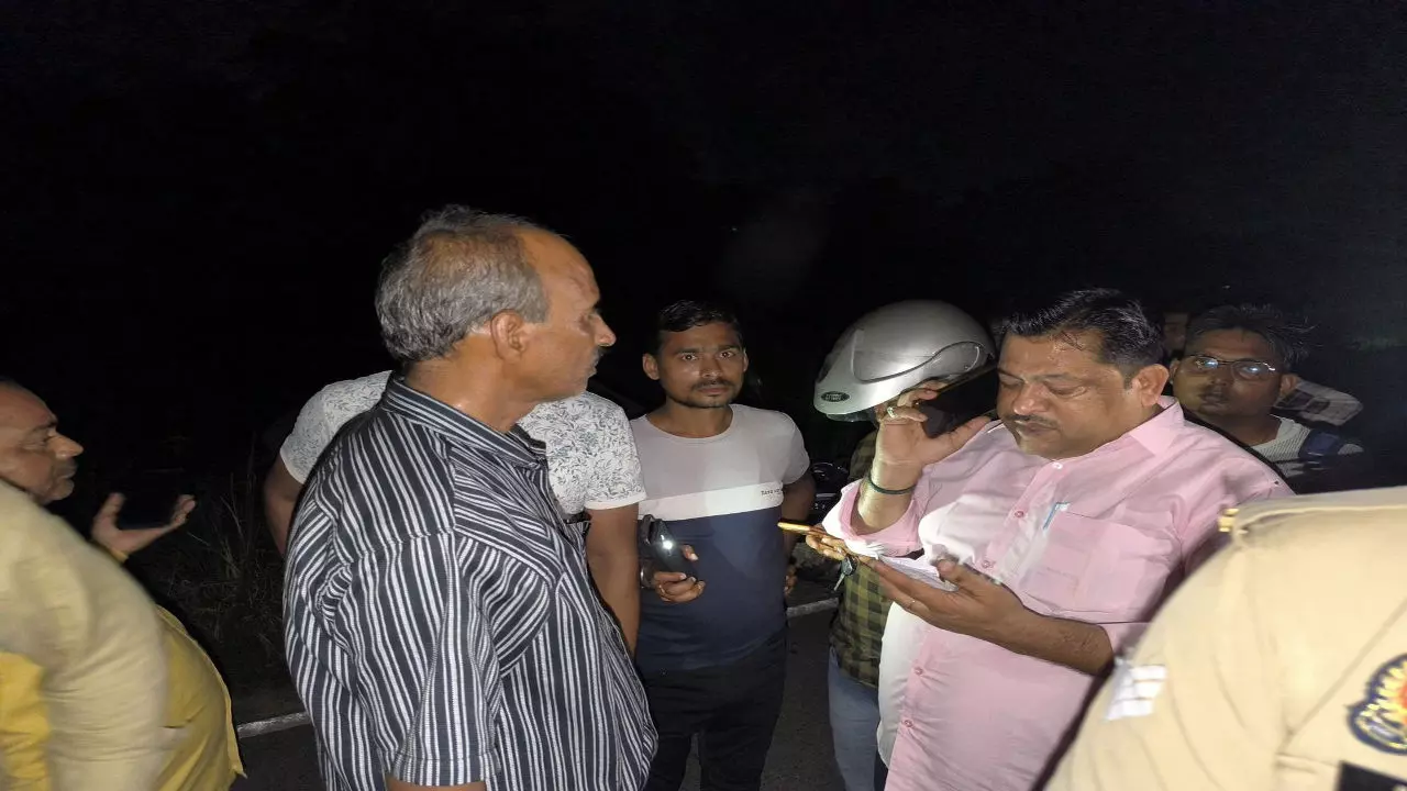Kanpur News: कानपुर में ज्वेलर्स से लूट: बाइक सवार 6 बदमाशों ने की मारपीट, जेवर और ₹40,000 नगद लेकर फरार